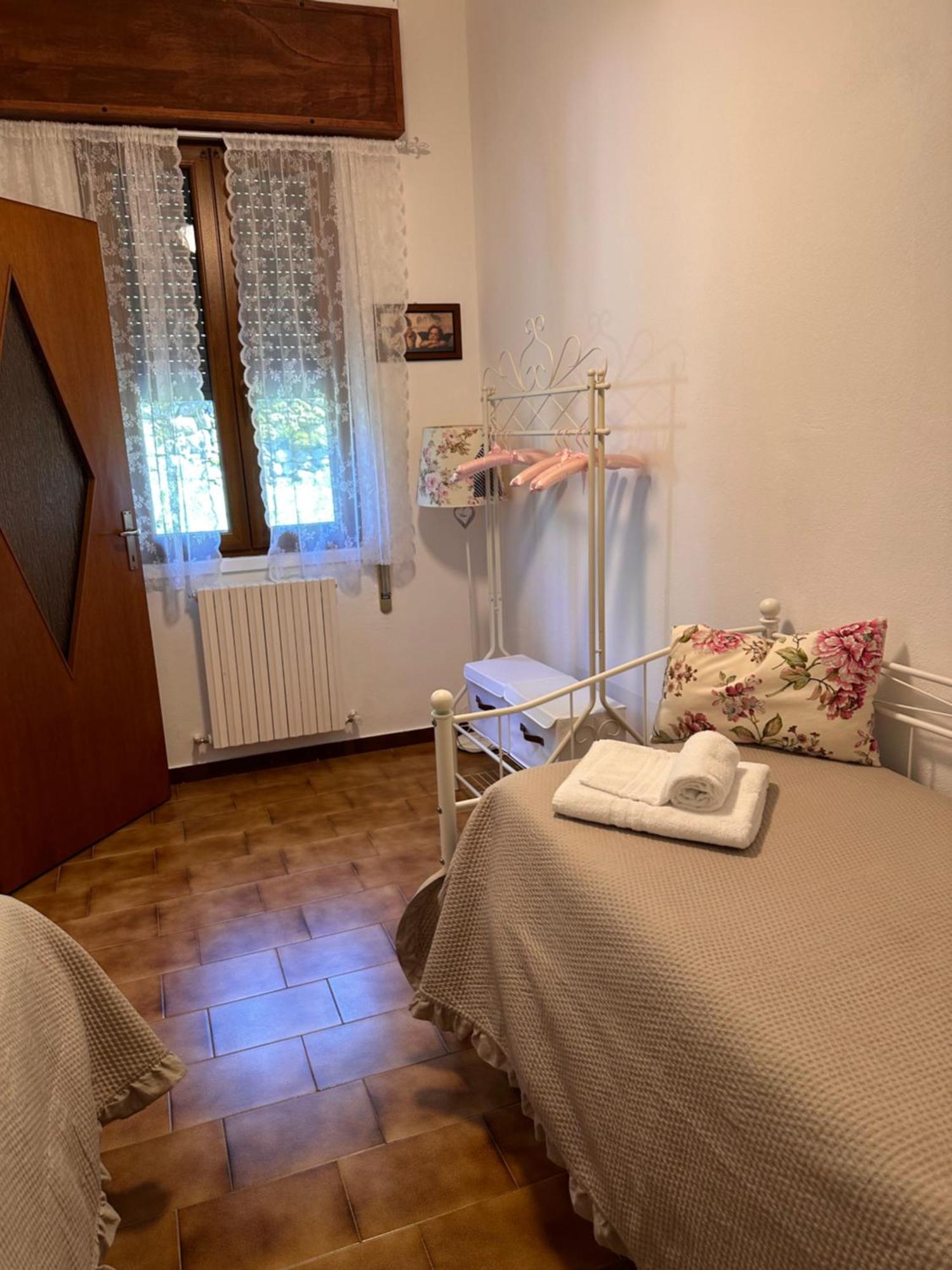 Little House Lezzeno Apartment Bagian luar foto