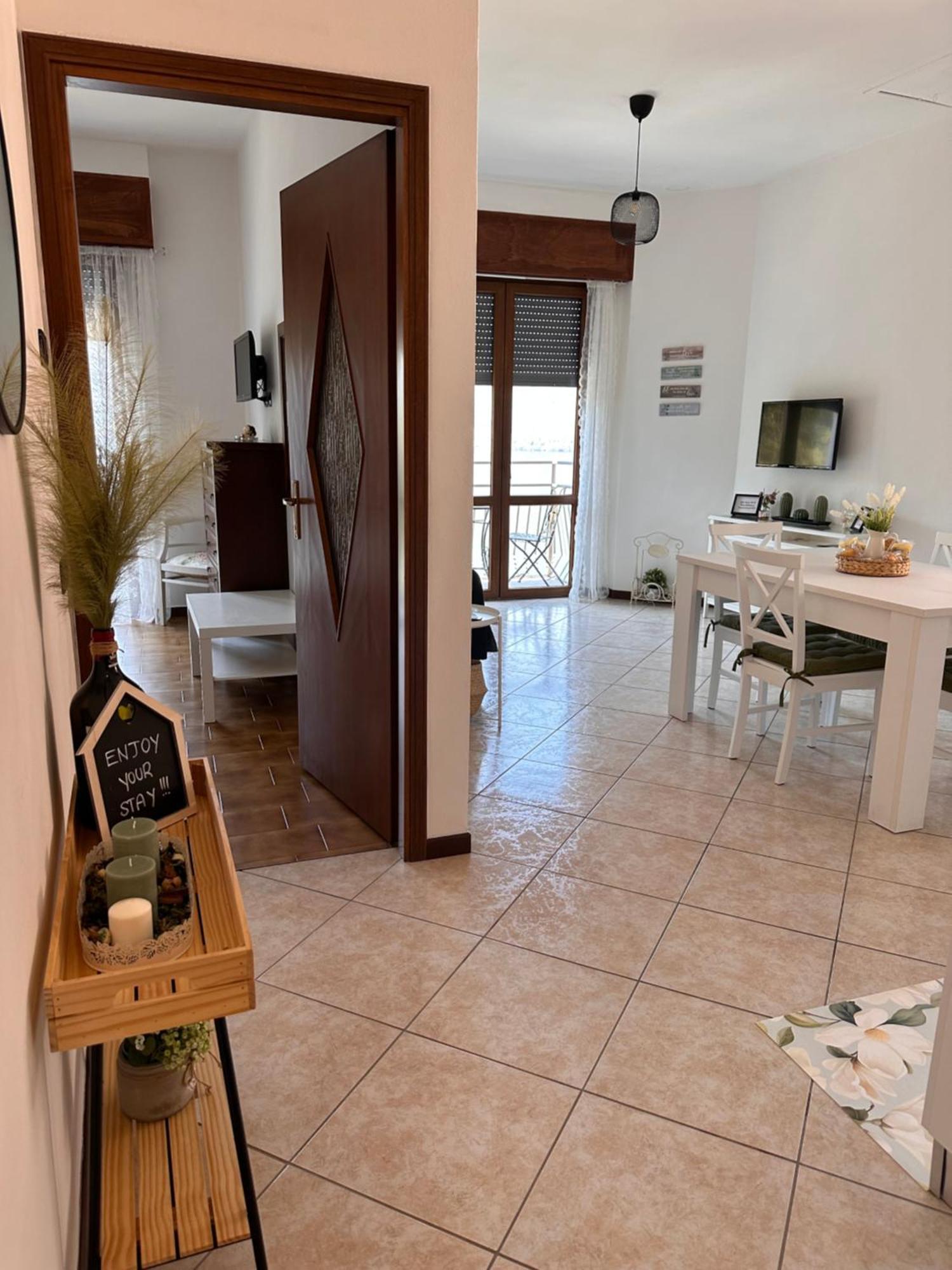 Little House Lezzeno Apartment Bagian luar foto