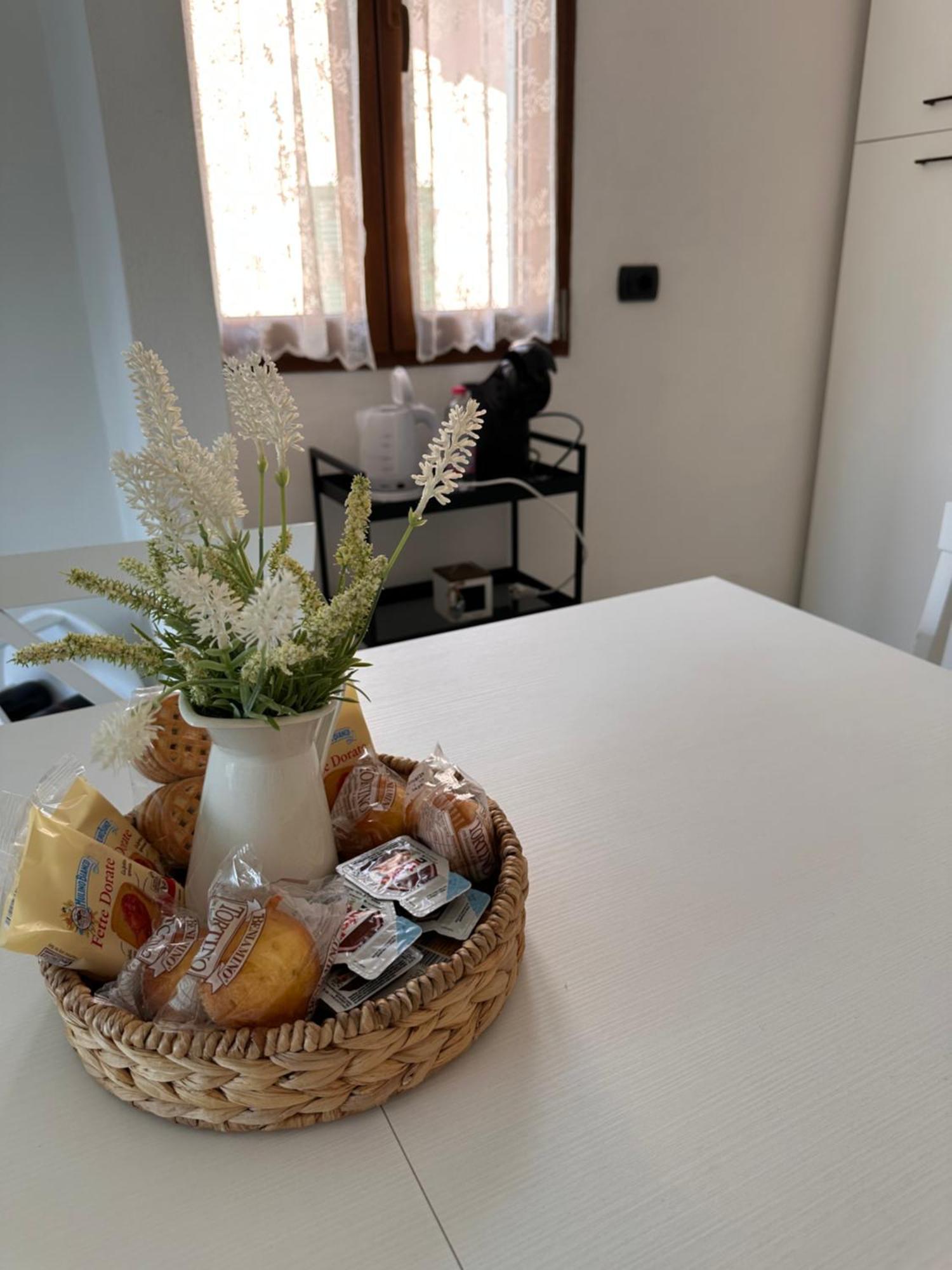 Little House Lezzeno Apartment Bagian luar foto