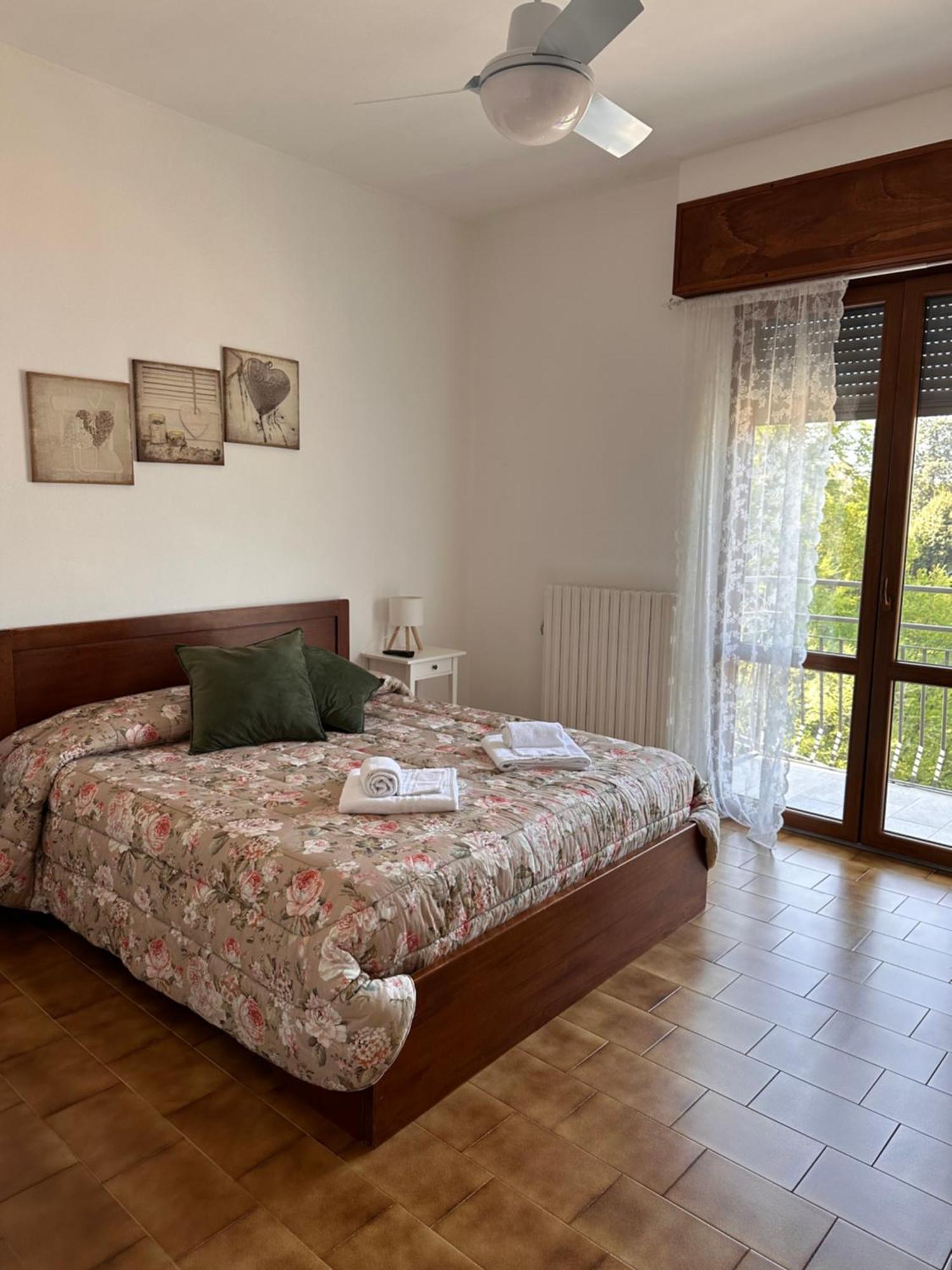 Little House Lezzeno Apartment Bagian luar foto